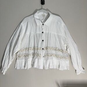 NWT POL Button Down Long Sleeve TOP Floral Trim Ruffle Raw Hem Shacket White Med